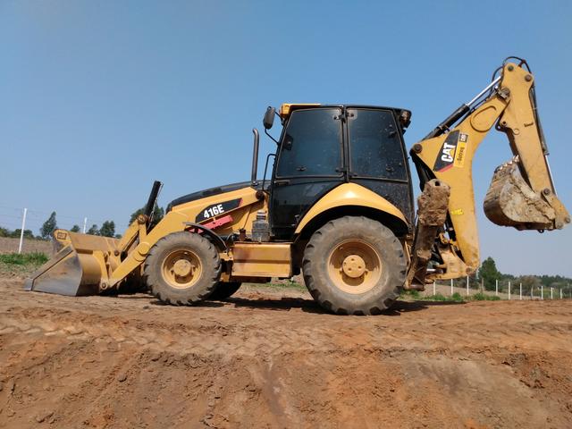 Retroescavadeira 416e