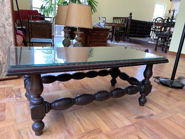 Mesa de Centro com vidro no tampo, colonial , madeira maciça - Foto 4