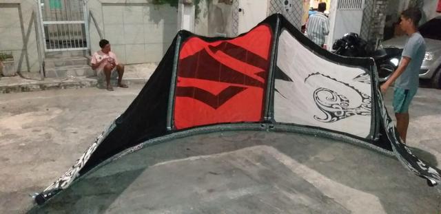 Vendo kitesurf TAM. 10m 2013 estalando! - Foto 4