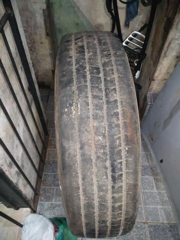 Pneu de caminhão carreta com roda