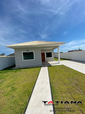 Lindíssima casa com 3 quartos, sendo 2 suítes em Itaipuaçu!