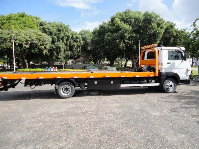 Caminhao guincho plataforma de 07mts,volkswagem-10.160,motor:cummis - Foto 4