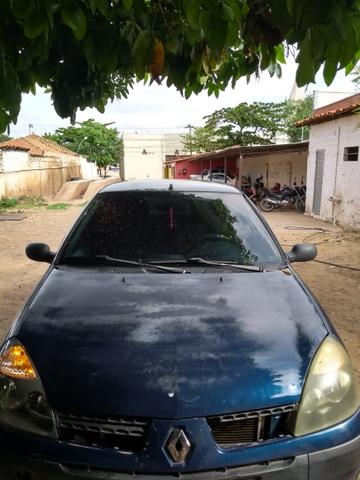 Vende Clio (Negociável) *