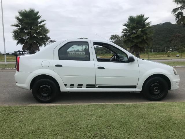 Renault Logan Authentique para repasse. Em bom estado de conservação!