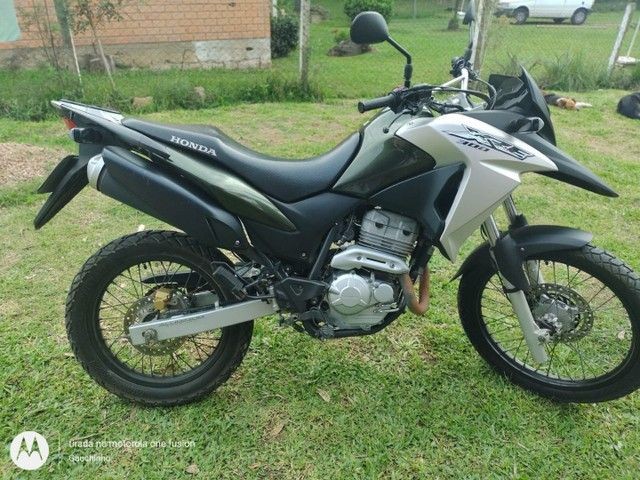 XRE 300 2.000 DE ENTRADA
