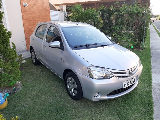 TOYOTA ETIOS 1.3X 2015 COMPLETO