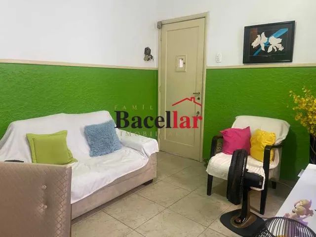 Apartamento - / Residencial / Vila Isabel