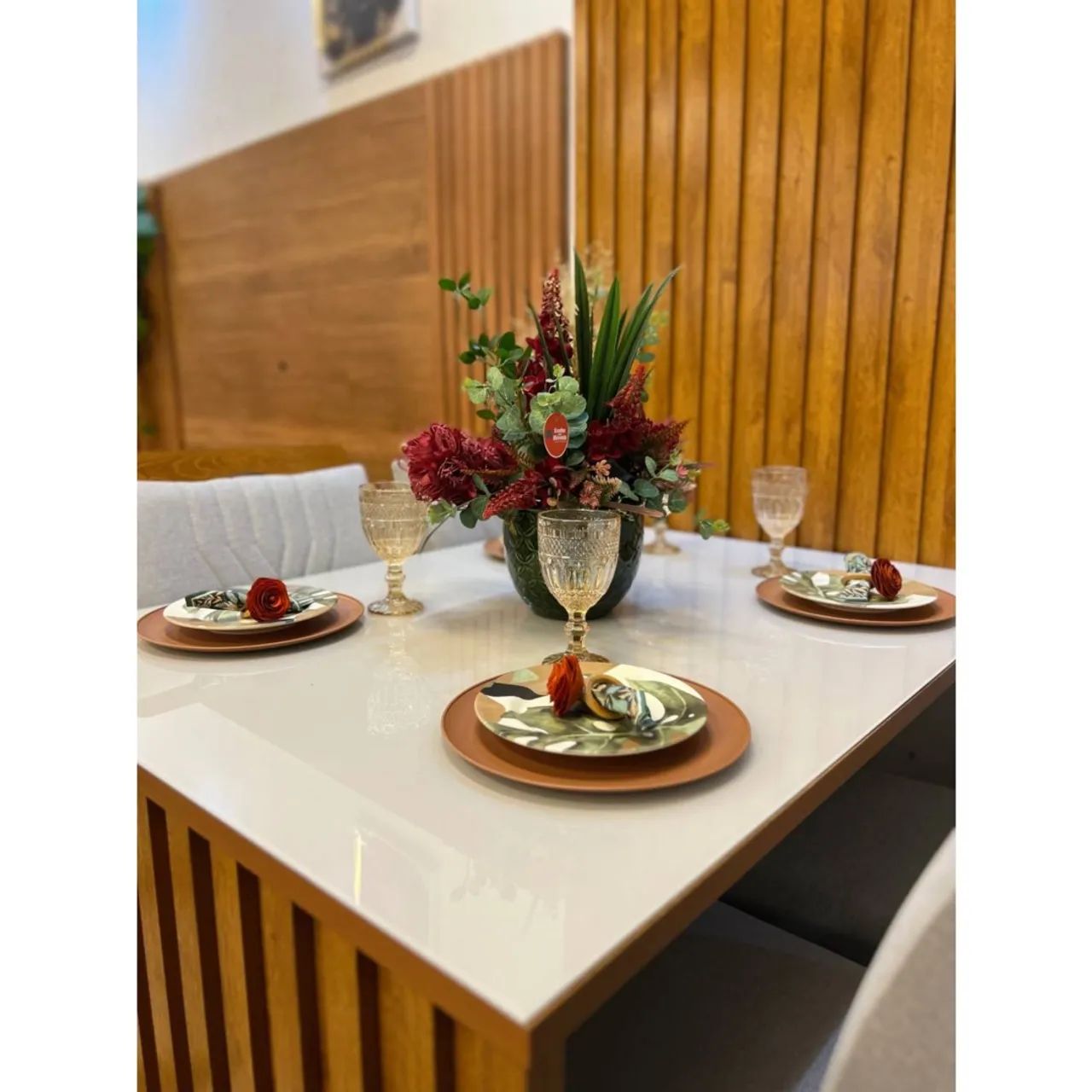Mesa de Jantar + Painel Ripado com 4 Cadeiras p76 - Foto 6