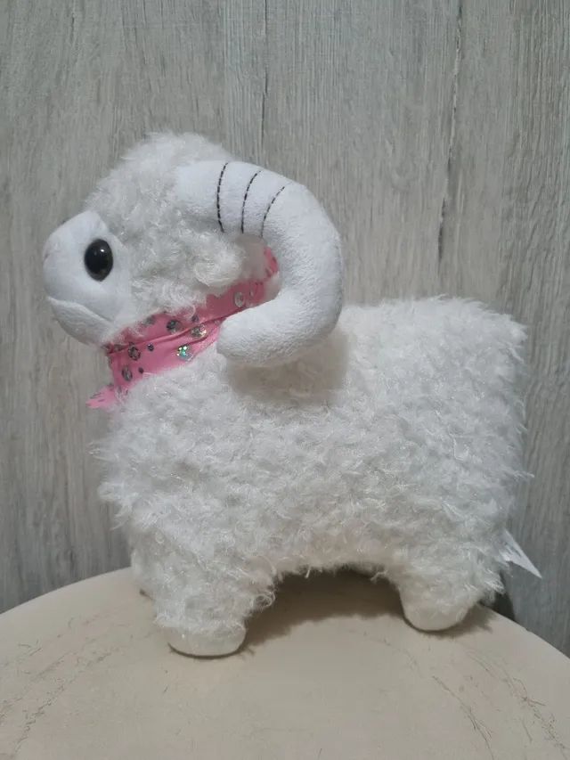 Ovelha de pelúcia 