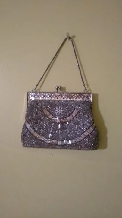 bolsa prata festa bordada com paetês e lantejoulas