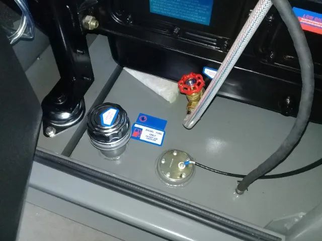 GRUPO GERADOR DIESEL DE 62.5KVA AUTOMÁTICO CABINADO E SILENCIOSO - Foto 4