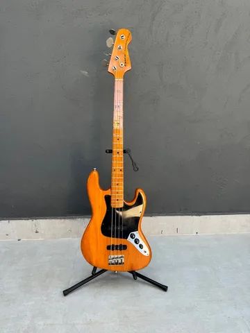 Baixo Giannini AE08B