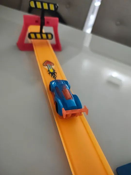 Pista Hotwheels com carrinho  - Foto 2