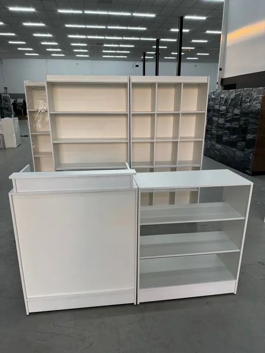 Kit Balcão caixa c/ vitrine + Prateleira + Colmeia MDF  - Foto 2