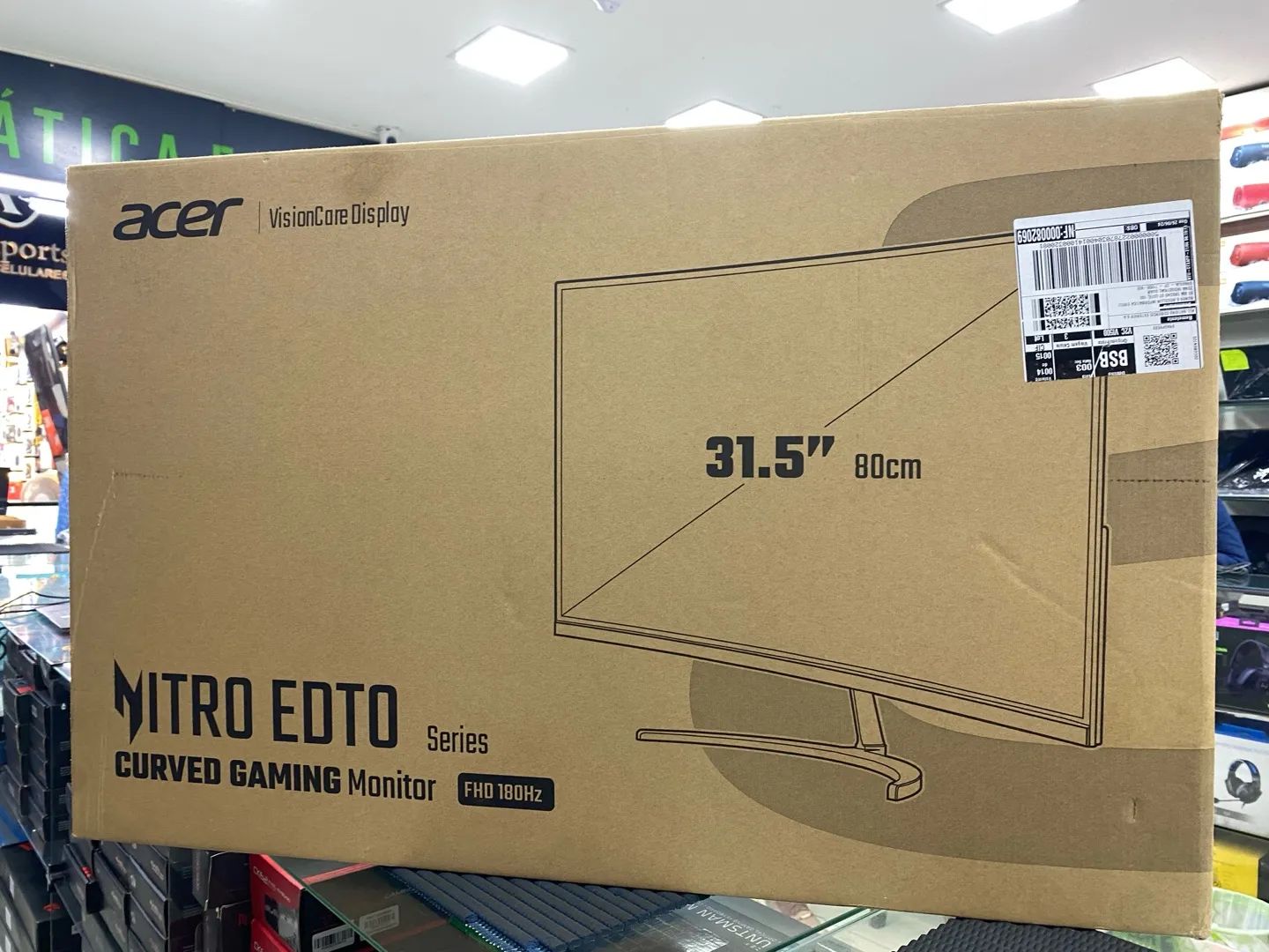 Monitor Gamer Curvo Acer Nitro EDTO 31.5 FHD 180Hz - Foto 4