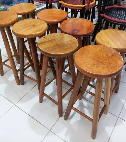 Banquetas rústicas pra balcão  sem encosto