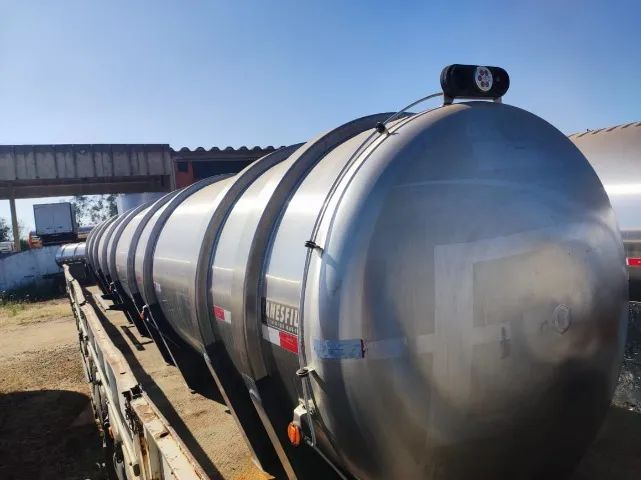 Carretas Tanque em Aço inox, Quimico / Alimenticio / Combustivel / Agua / Diversos modelos - Foto 10
