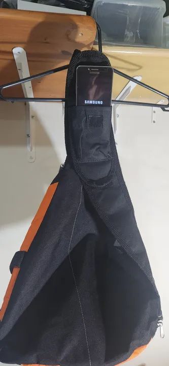Mochila unisex em formato de triângulo  - Foto 4