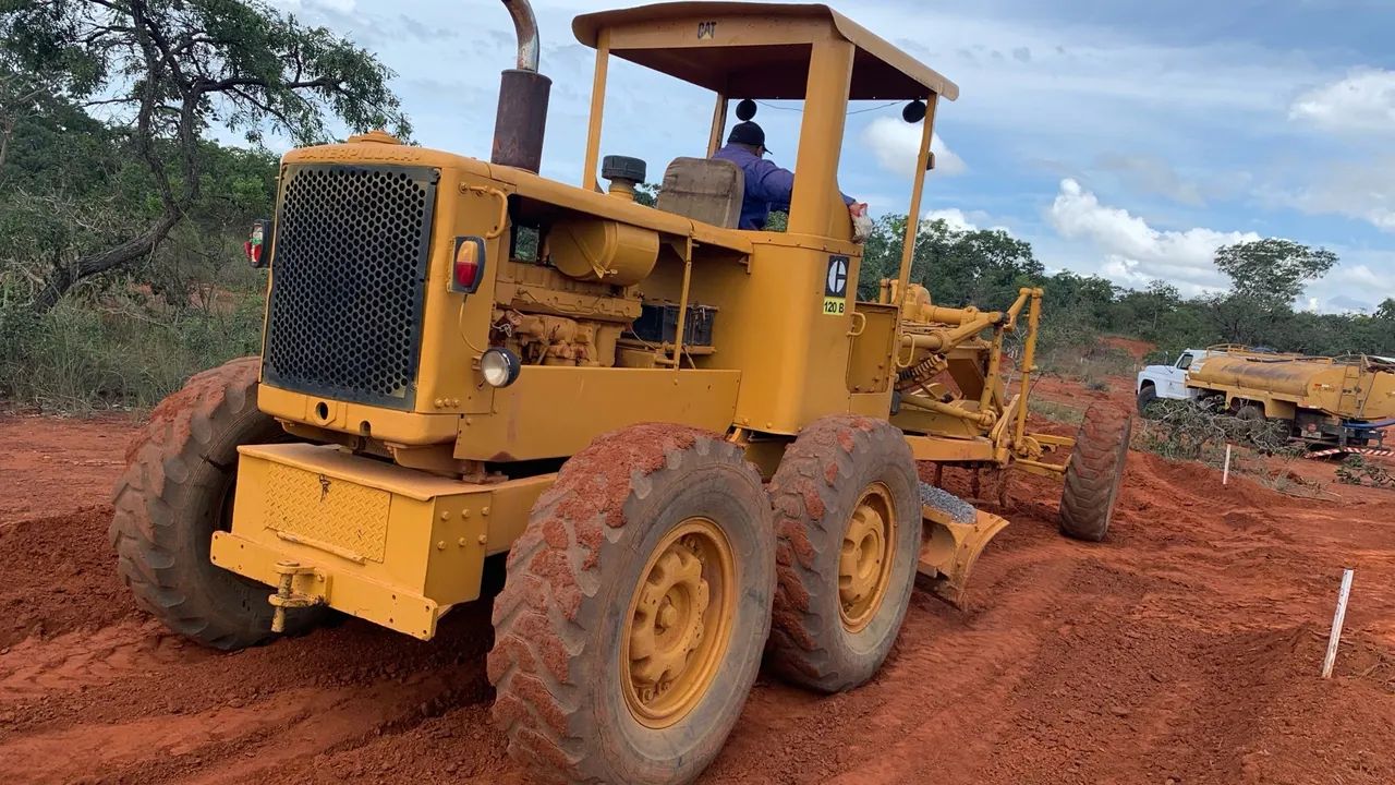 Aluguel alugo  Patrol Caterpillar 120B motoniveladora - Foto 4