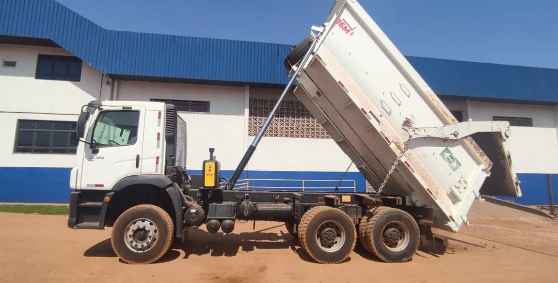 VW 32.360 ano 2022, 6x4, com caçamba de 16 ?, no MT - Foto 7