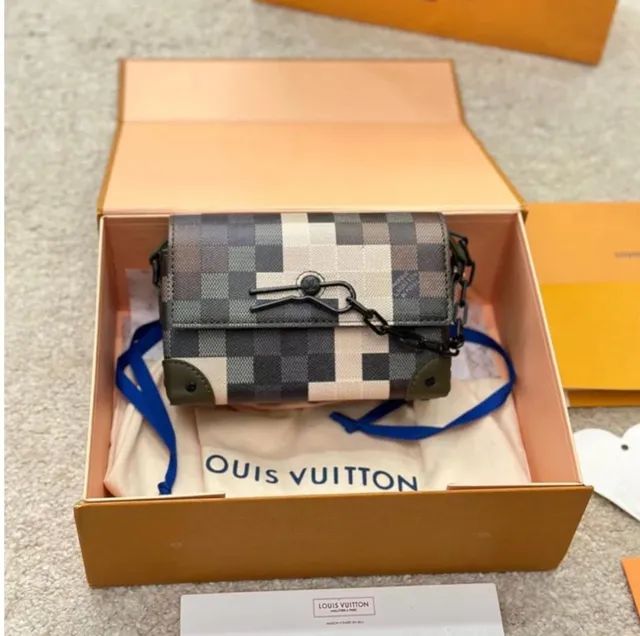 Bolsa Louis Vuitton na caixa lançamento 