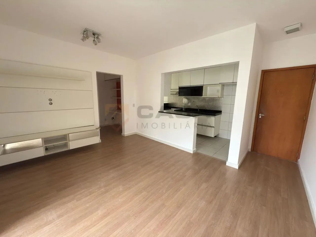 Amplo apartamento 3 quartos c/suíte em Colina de Laranjeiras