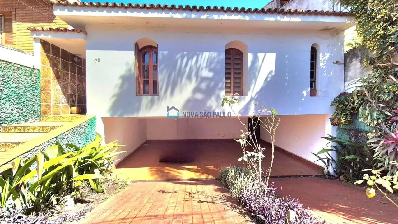Casa de Vila, térrea à venda, com quintal maravilhoso, entrada lateral, no Planalto Paulis