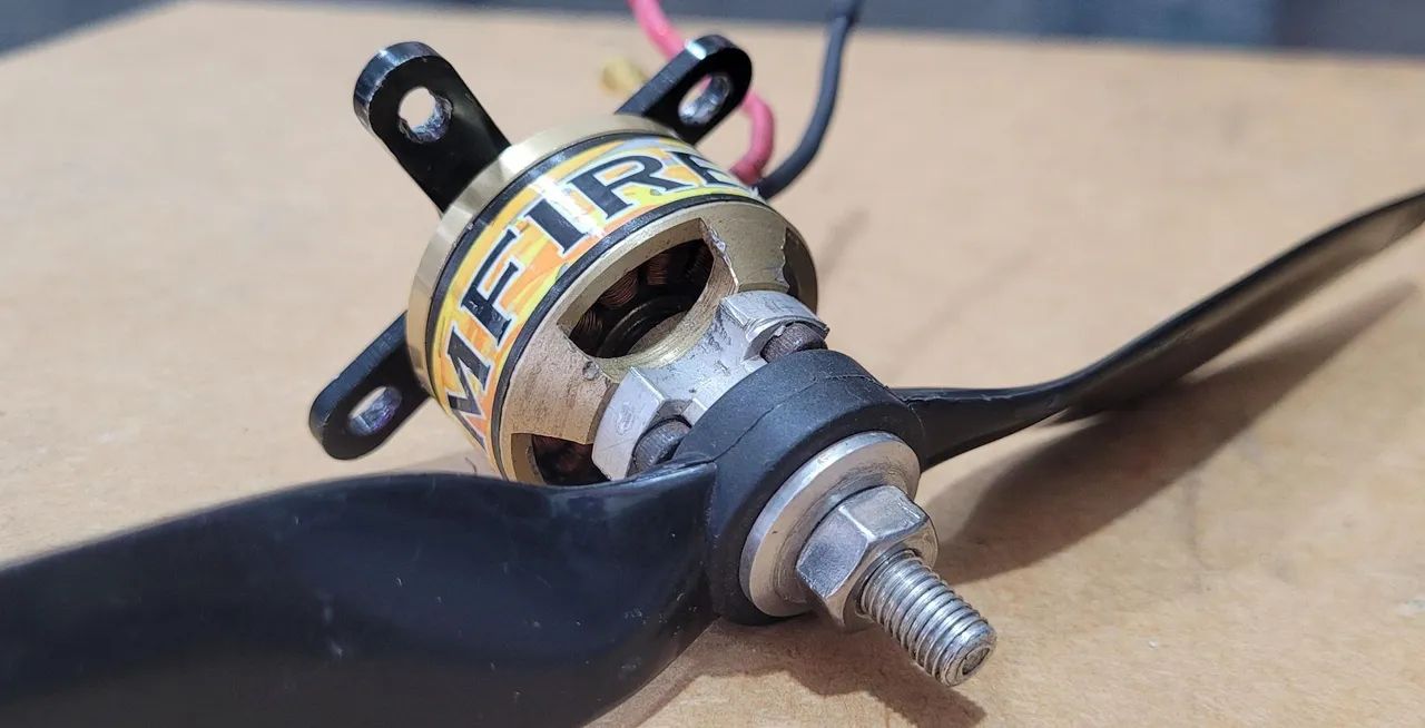 Motor brushless Outrunner RimFire 1250kv aeromodelo 3s - Foto 2