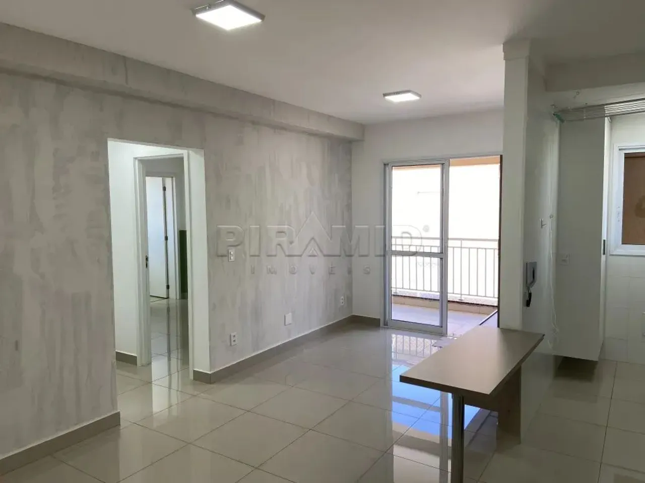 Apartamento padrão com 76m², bairro Nova Ribeirânia, Zona Leste de Ribeirão Preto/SP.