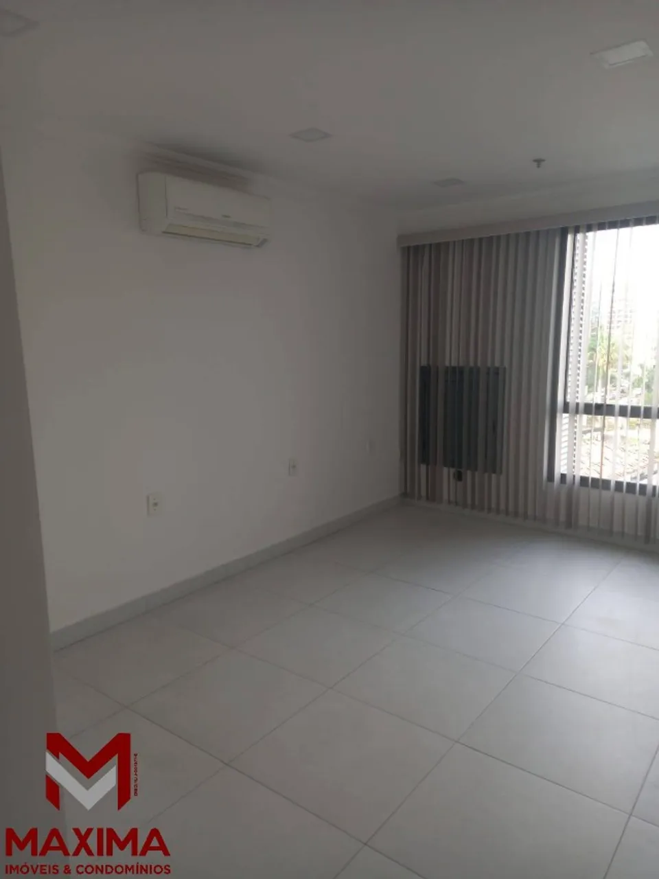 EXCELENTE SALA COMERCIAL NO PRIME DESIGN OFFICES - Aprox 23m²