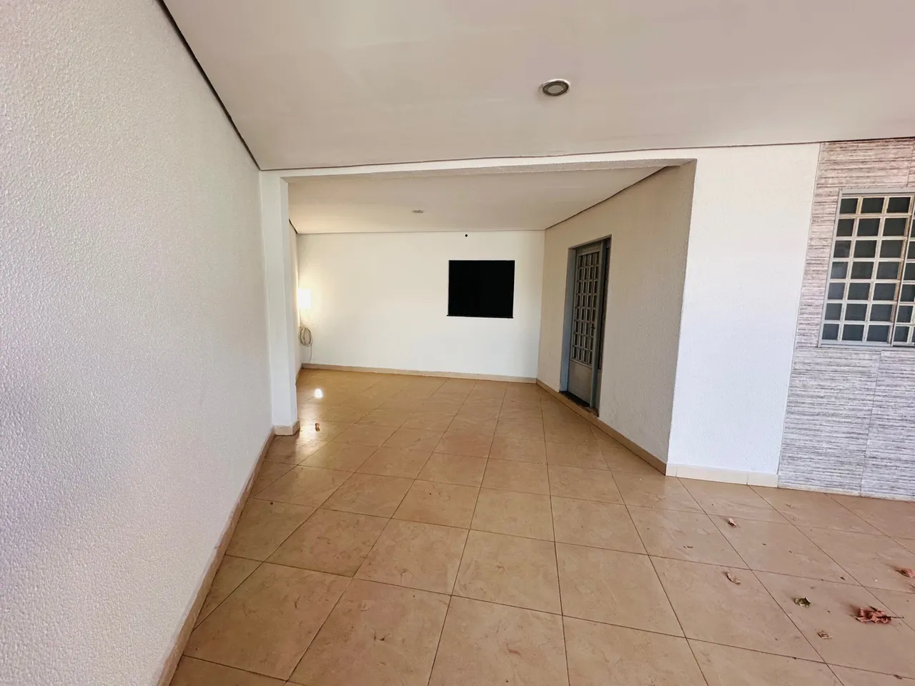 Casa com 3/4 na 403 sul próximo da Havan