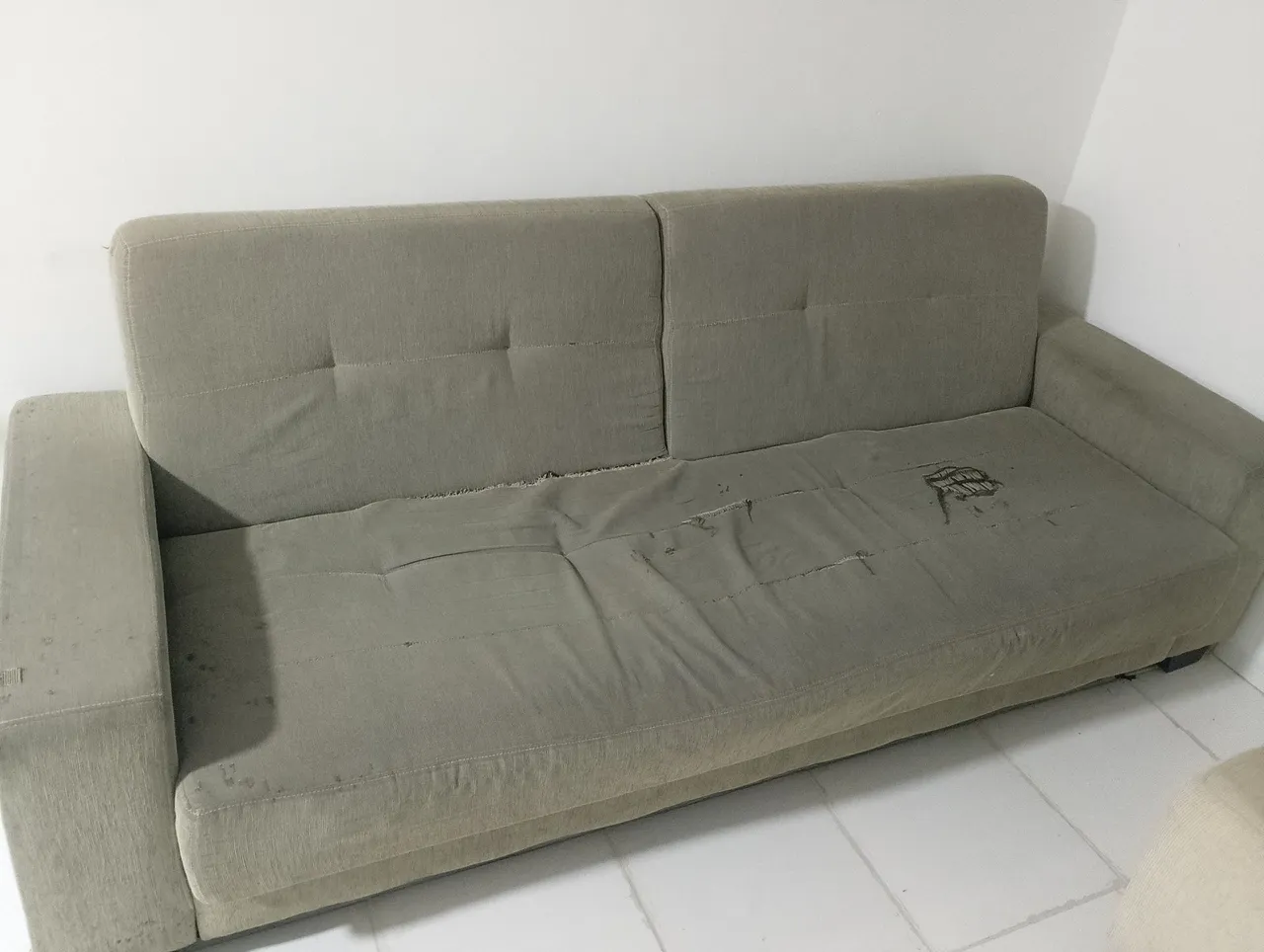 Sofá cama 3 lugares usado