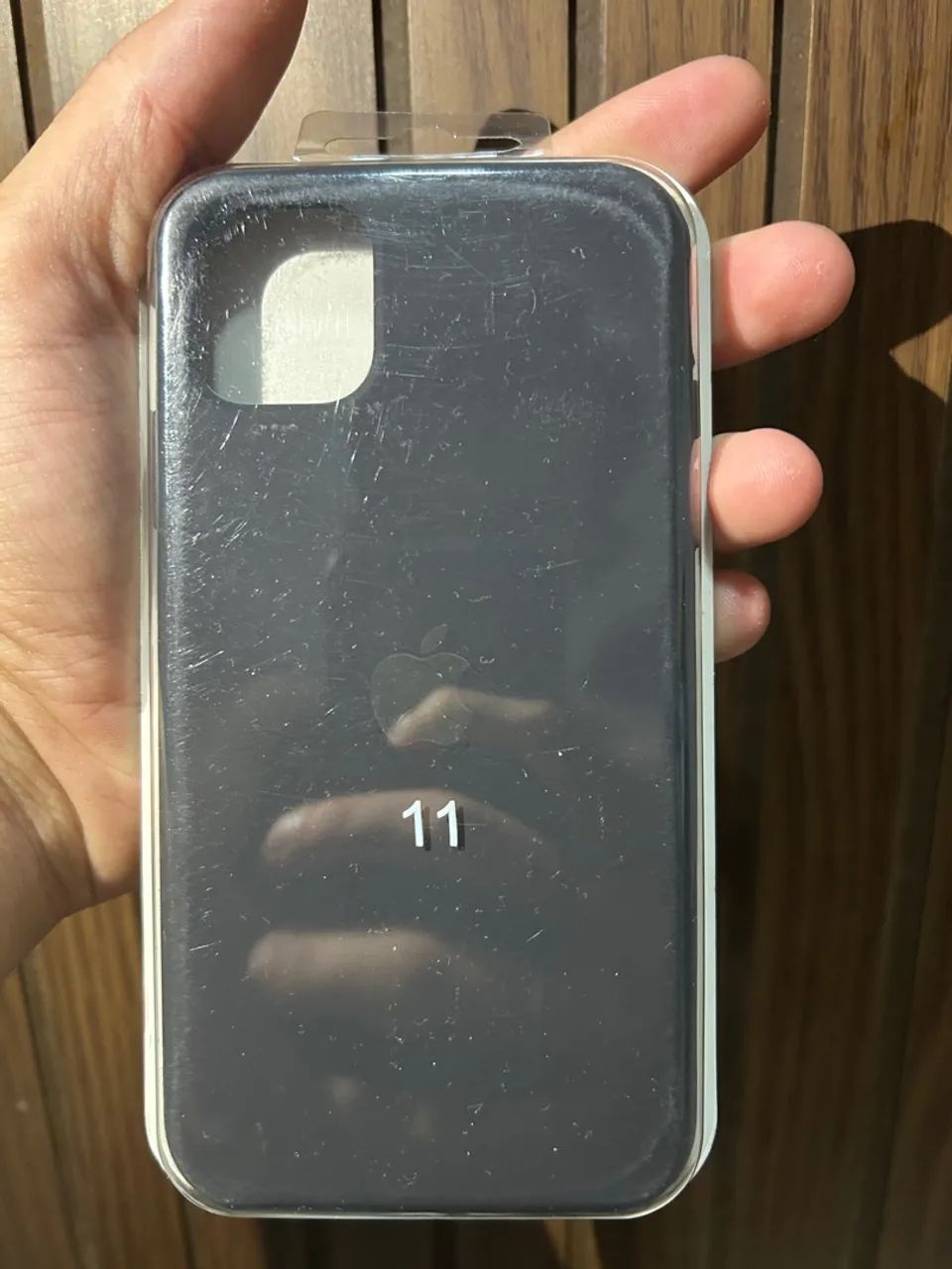 Capinha de Silicone para iPhone 11 - Vermelha - Foto 5