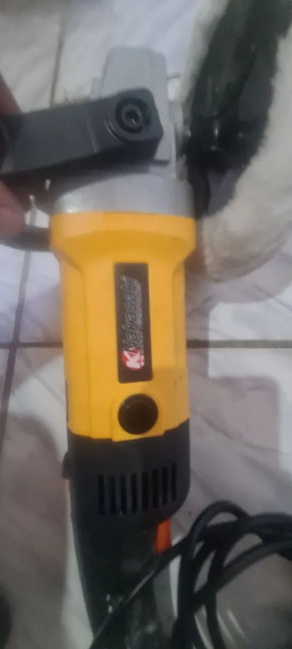 Politriz NAKASAKI  GF300 220V 1300w de a-3000R/Min<br>R$600.00 - Foto 2