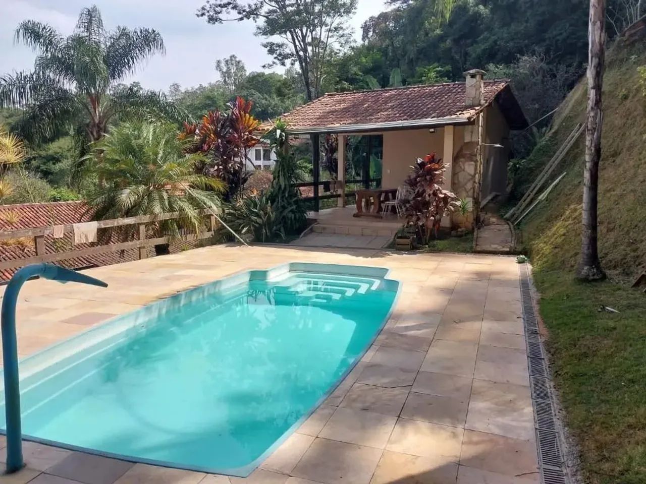 Imperdível oportunidade de casa em condomínio no Centro de Rio Acima-MG: 5 quartos, 3 suít - Foto 3