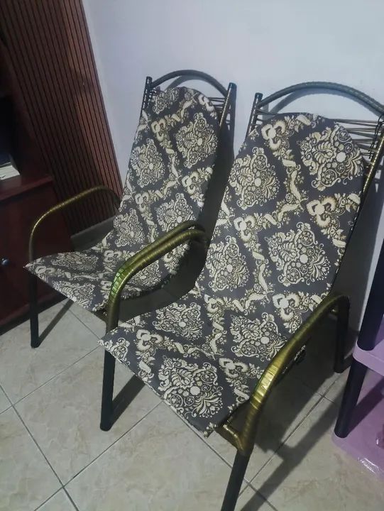 Par de Cadeiras - PREÇO NEGOCIÁVEL  - Foto 2