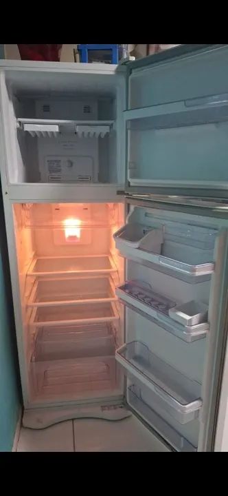 Geladeira Eletrolux  - Foto 2