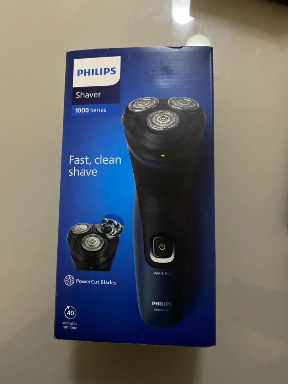 Barbeador Elétrico Philips 1000 Series - Novo