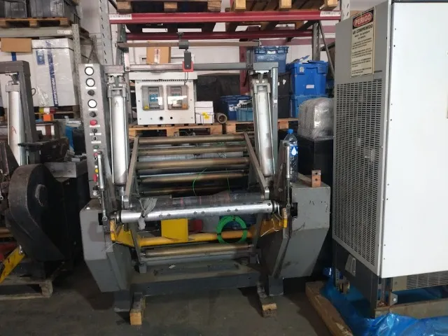 REBOBINADOR DE BOBINAS DE PAPEL
