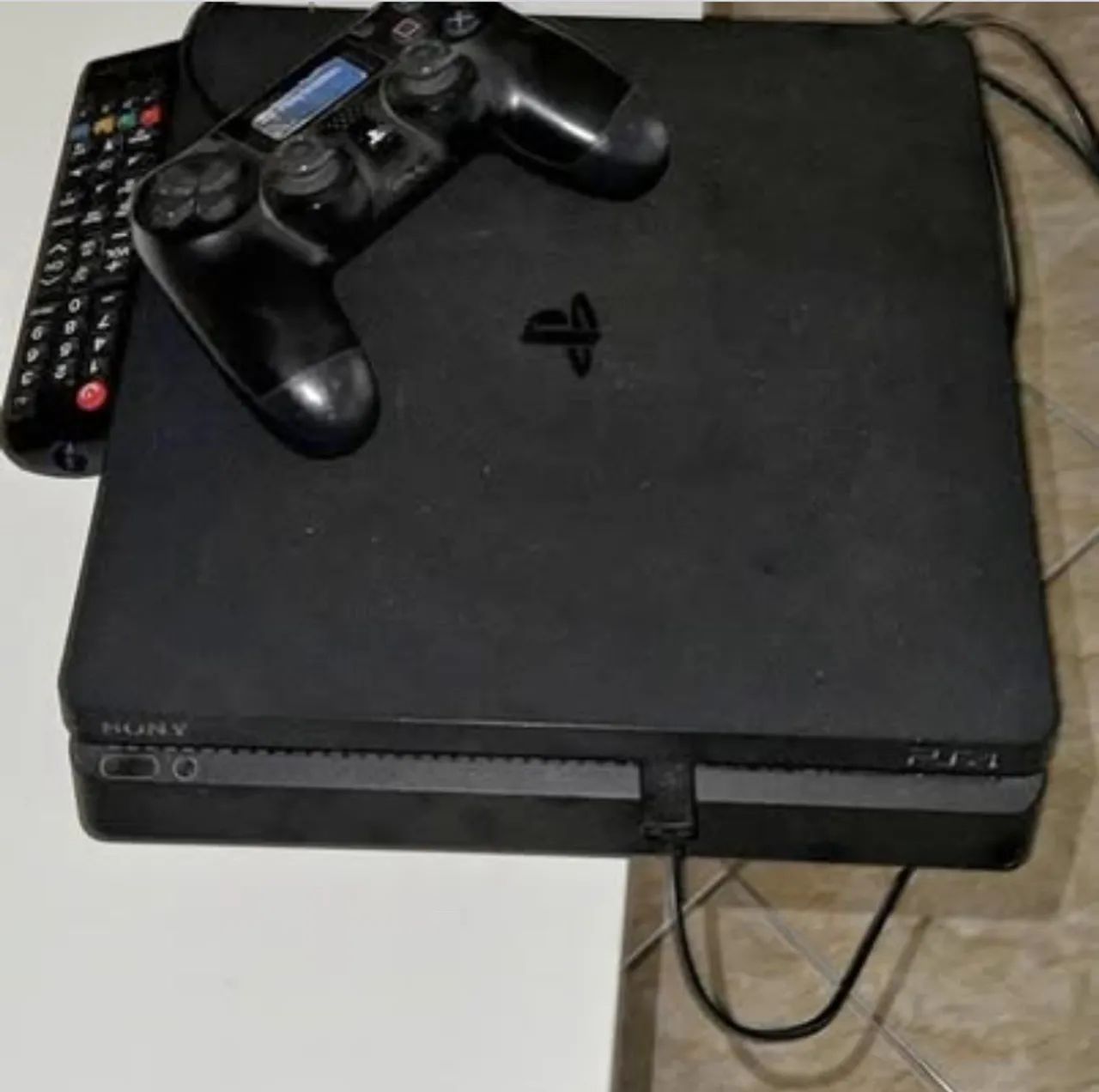 ps4 muito novo 2 controles