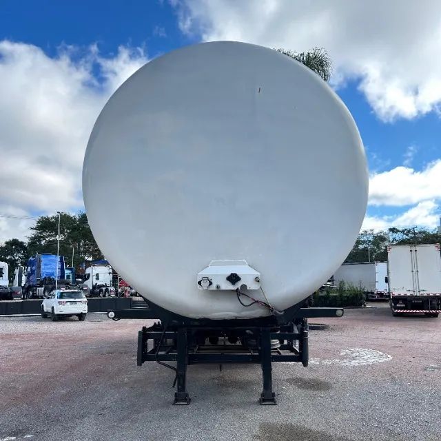 Carreta Tanque RANDON Vanderleia 43mil Litros - Foto 2