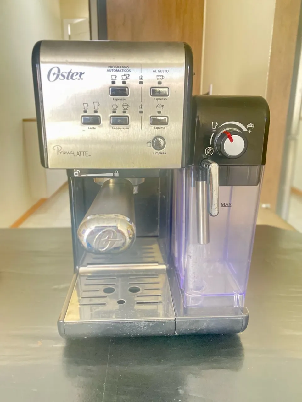 Cafeteira Oster PrimaLatte