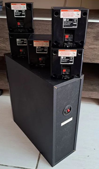 Caixas de som e subwoofer para aparelhos de som e Home Theater LG - Foto 2