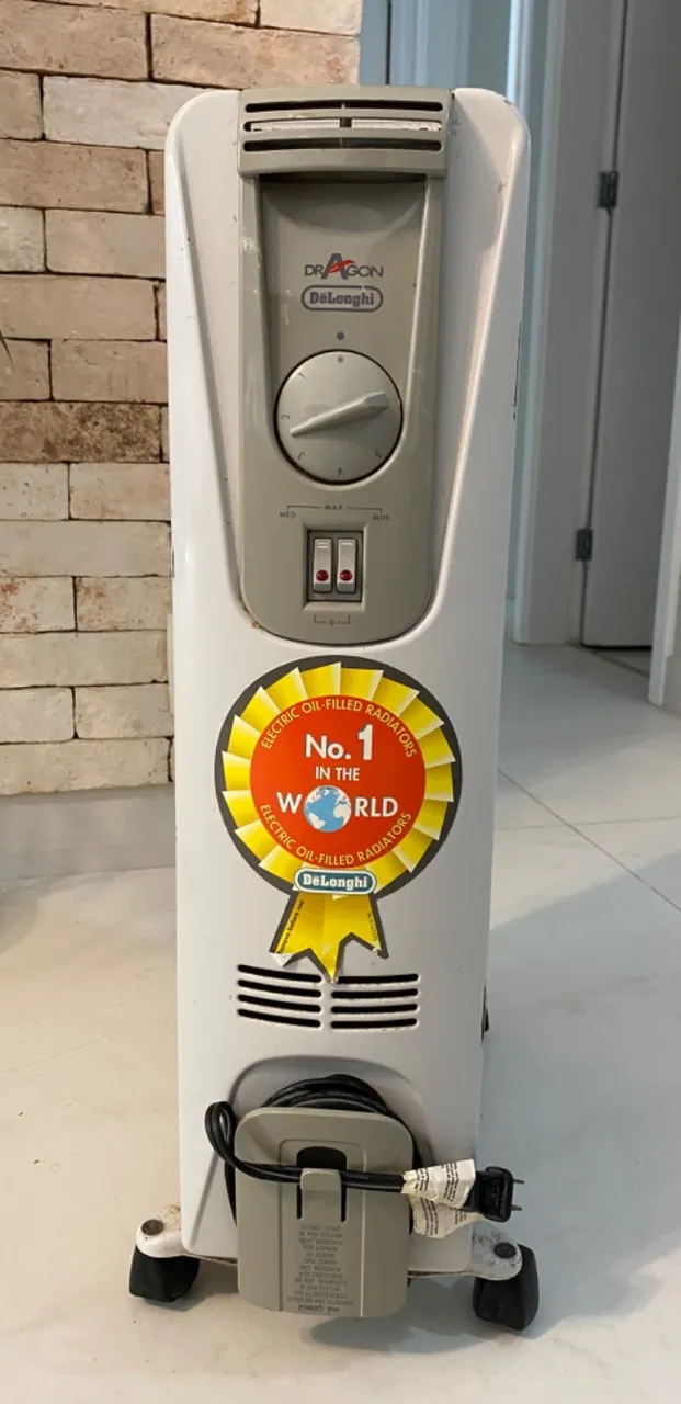 Aquecedor de Radiador Cheio de Óleo De?Longhi