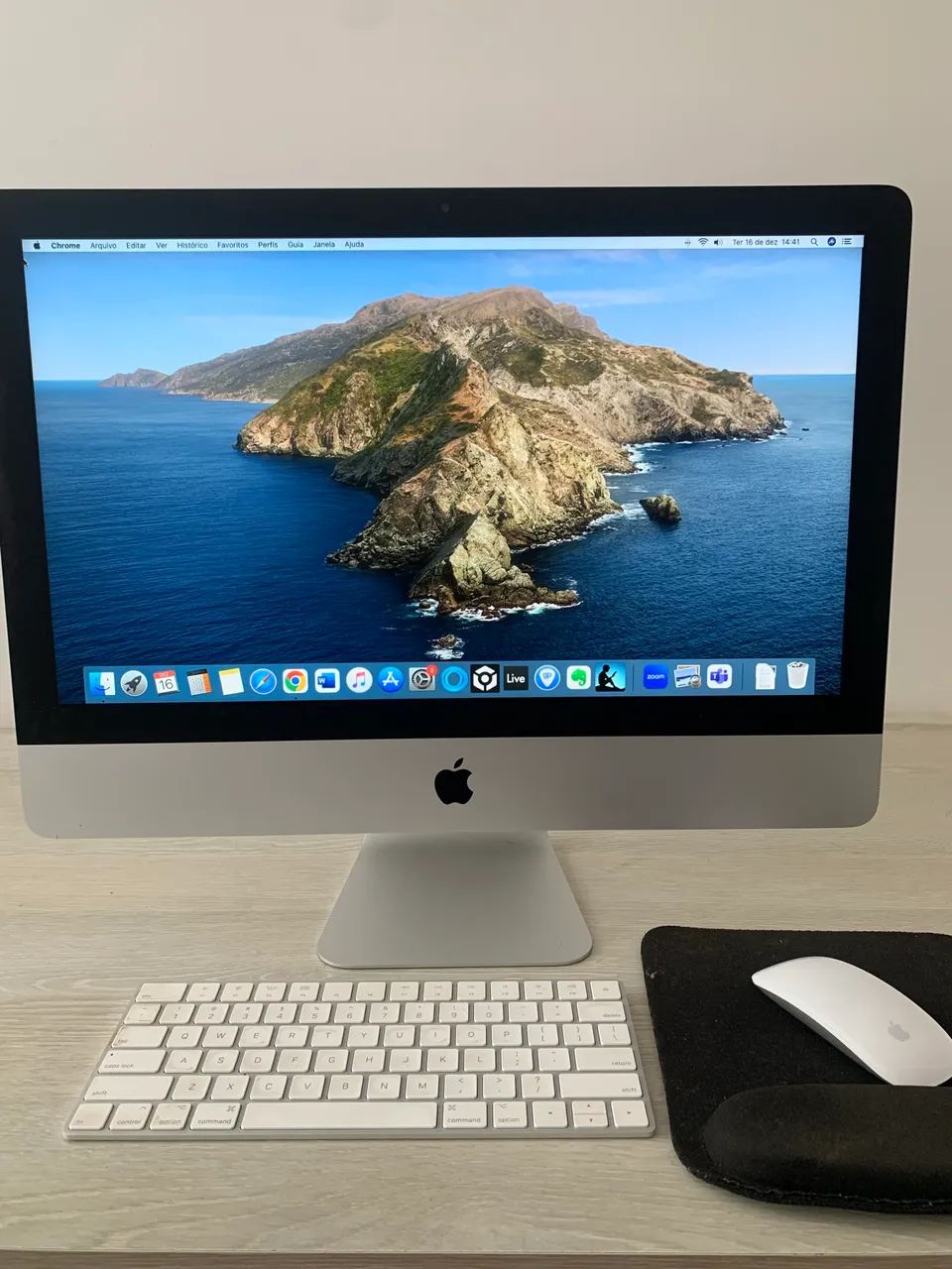 iMac 2017 21.5, I5 2.3ghz 8gb Ram 1tb ssd - Computadores e