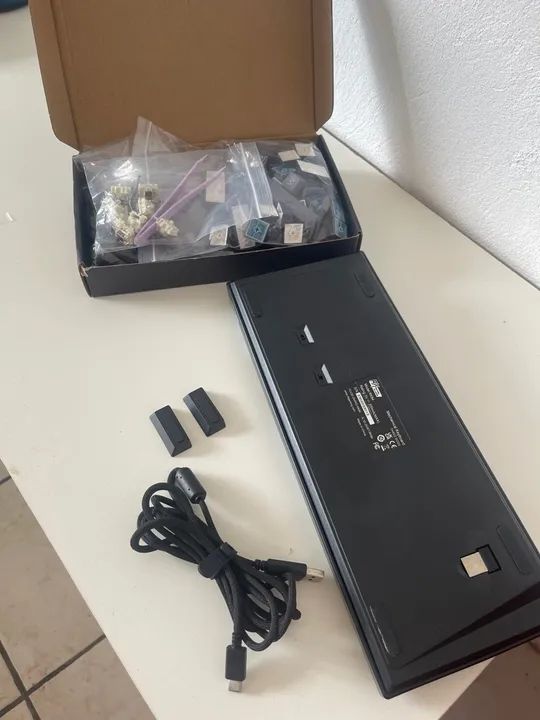 Teclado Mecânico Royal Kludge RK84/RK857 RGB Retroiluminado Bluetooth 2.4G - Foto 2