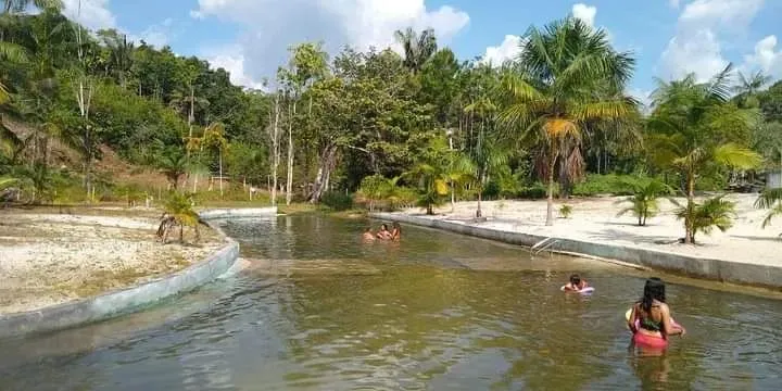 Lotes para chácara/sítio, com igarapé na área de lazer, na am 010, km.35
