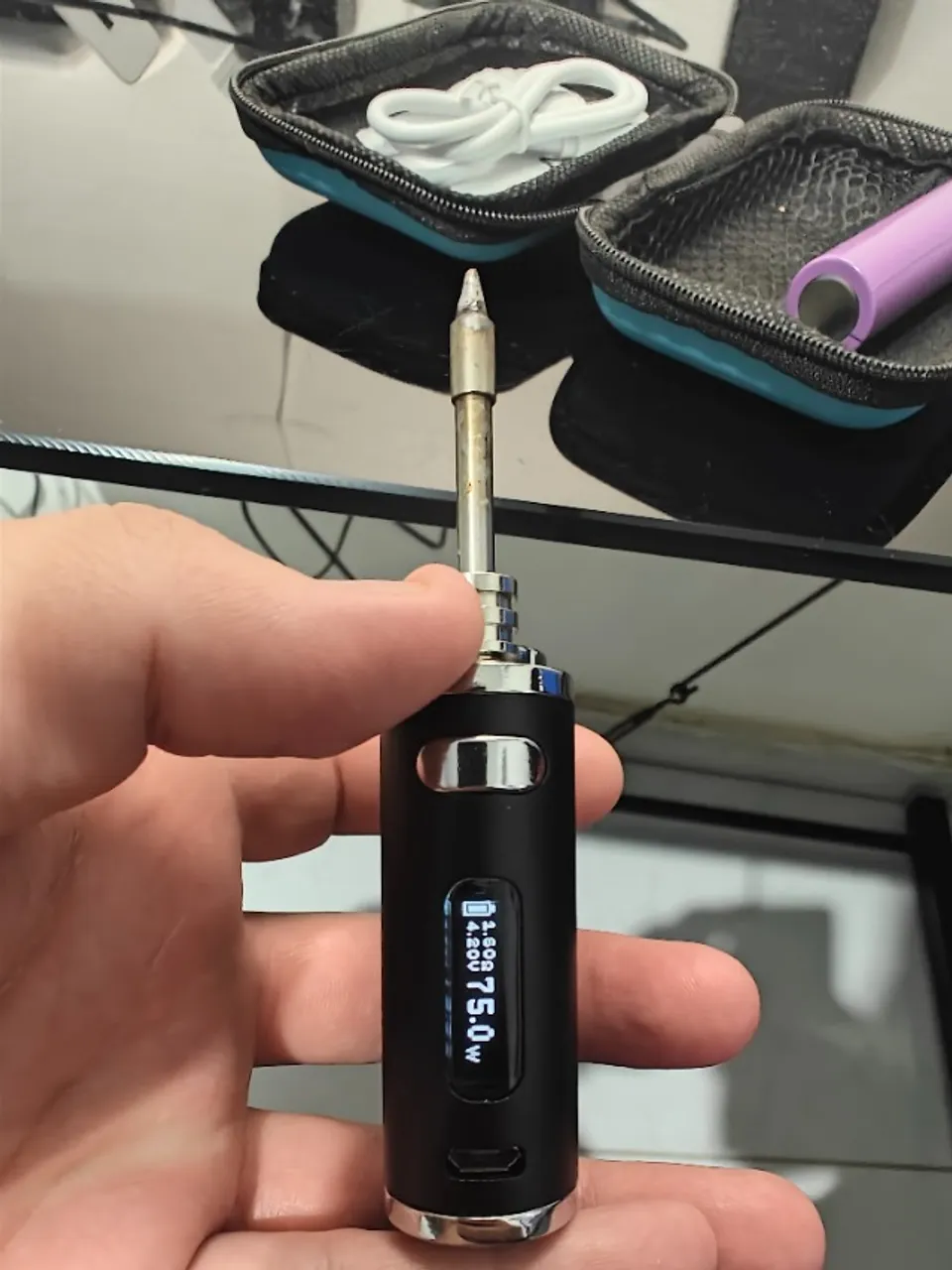 Ferro de solda portátil com 75W + 4 ponteiras e 2 baterias, excelente!!