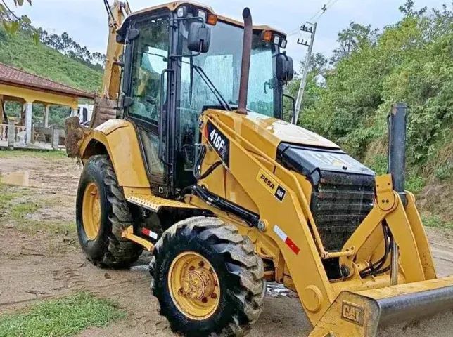 CATERPILLAR 416 F2 - ANO 2020 - Foto 2