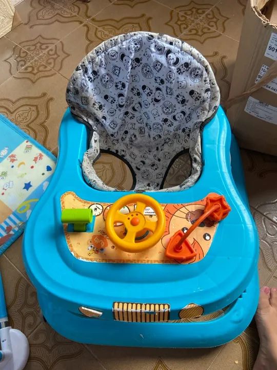 Vendo este andajá em perfeito estado de conservação, pronto para uso de seu bebê 